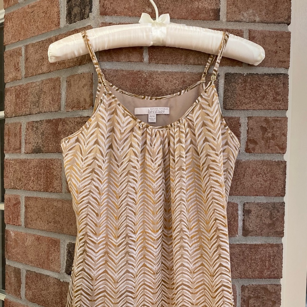✨Sold Banana Republic Heritage collection cami top in a brown and yellow/gold